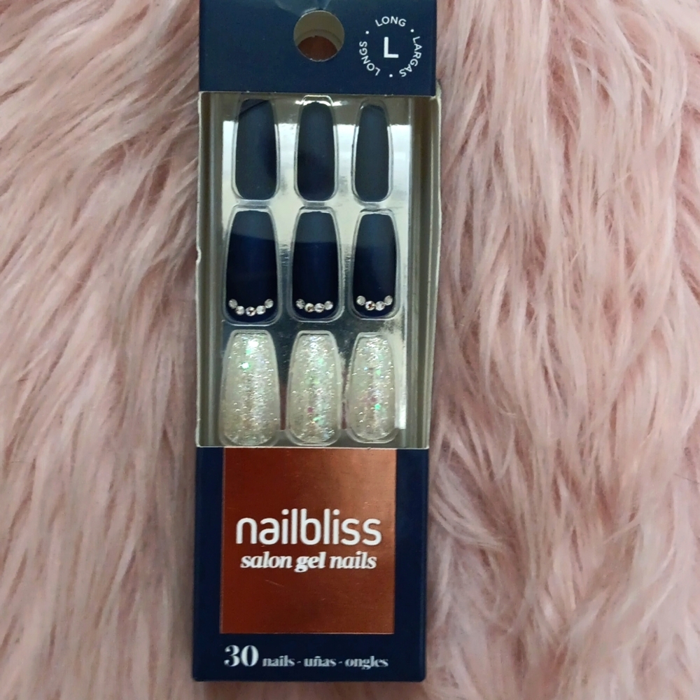 Brand New NAILBLISS SALON GEL NAILS-L